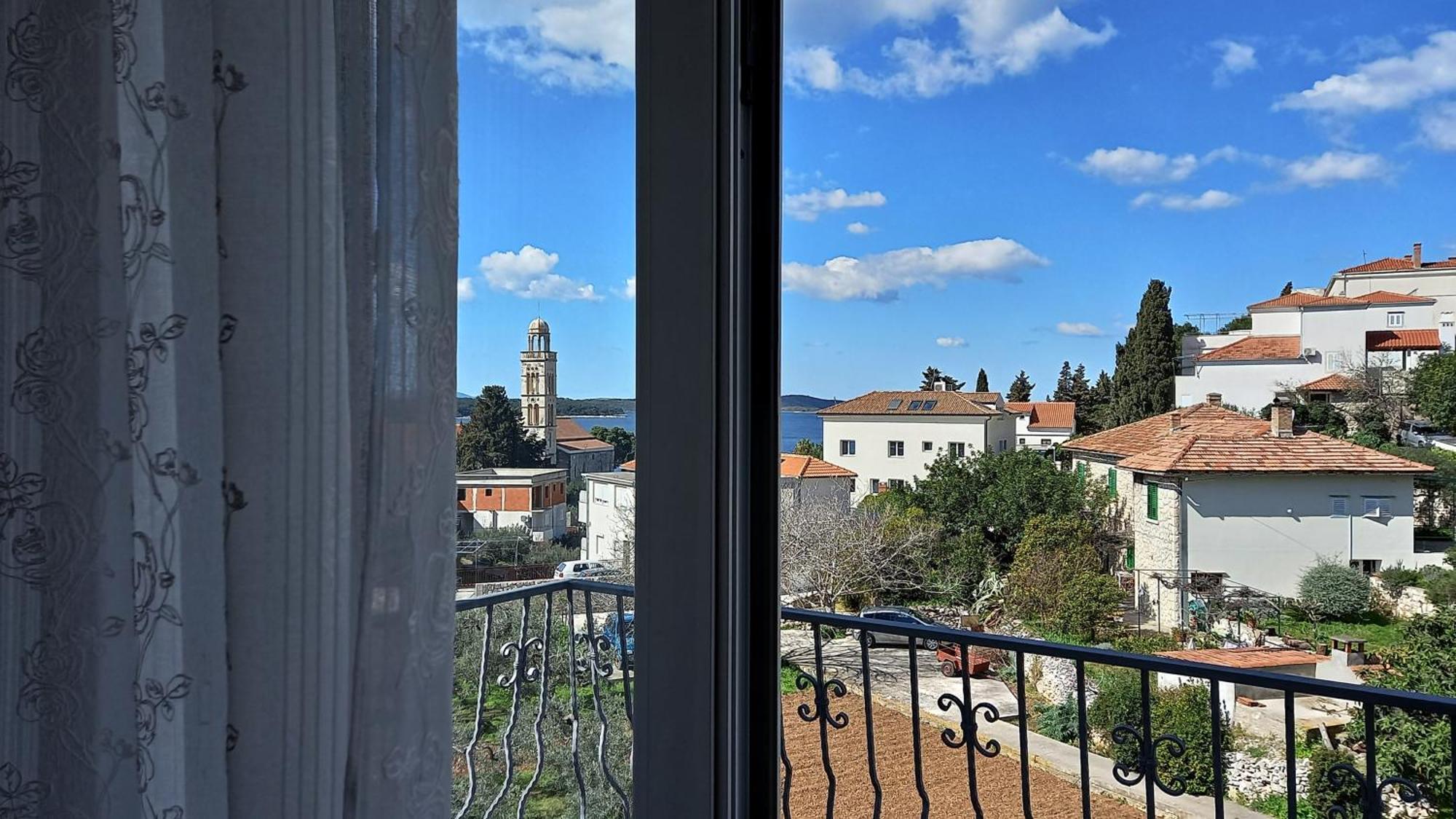 Lina Vrankovic Hvar Town