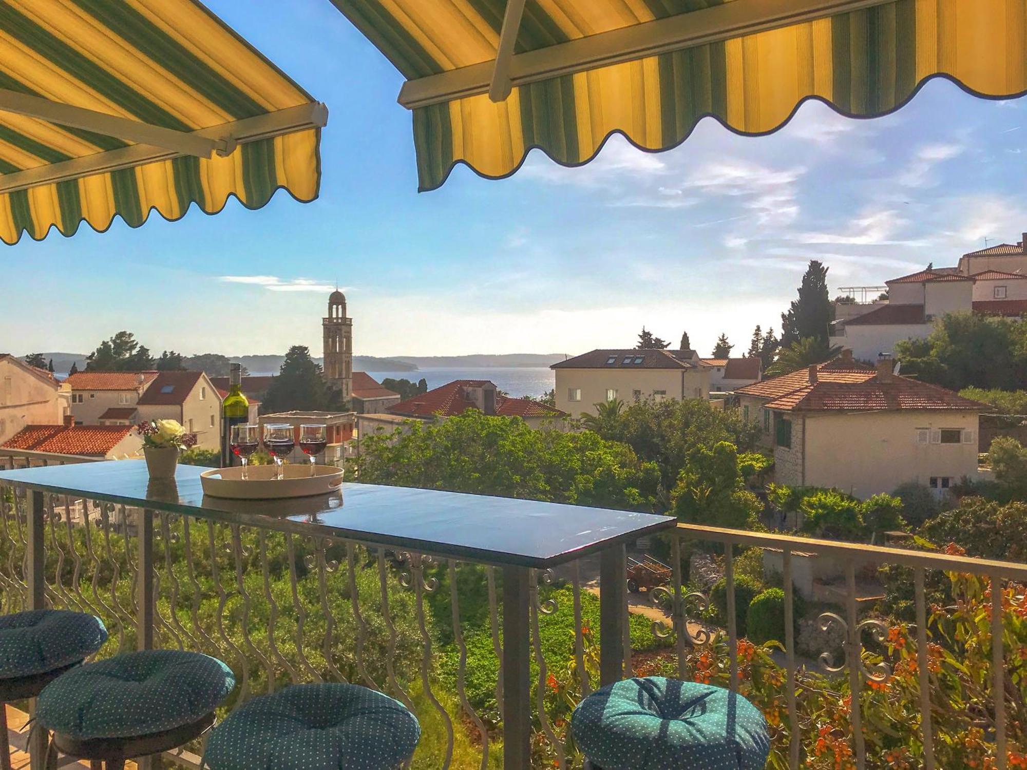 Lina Vrankovic Apartment Hvar Town