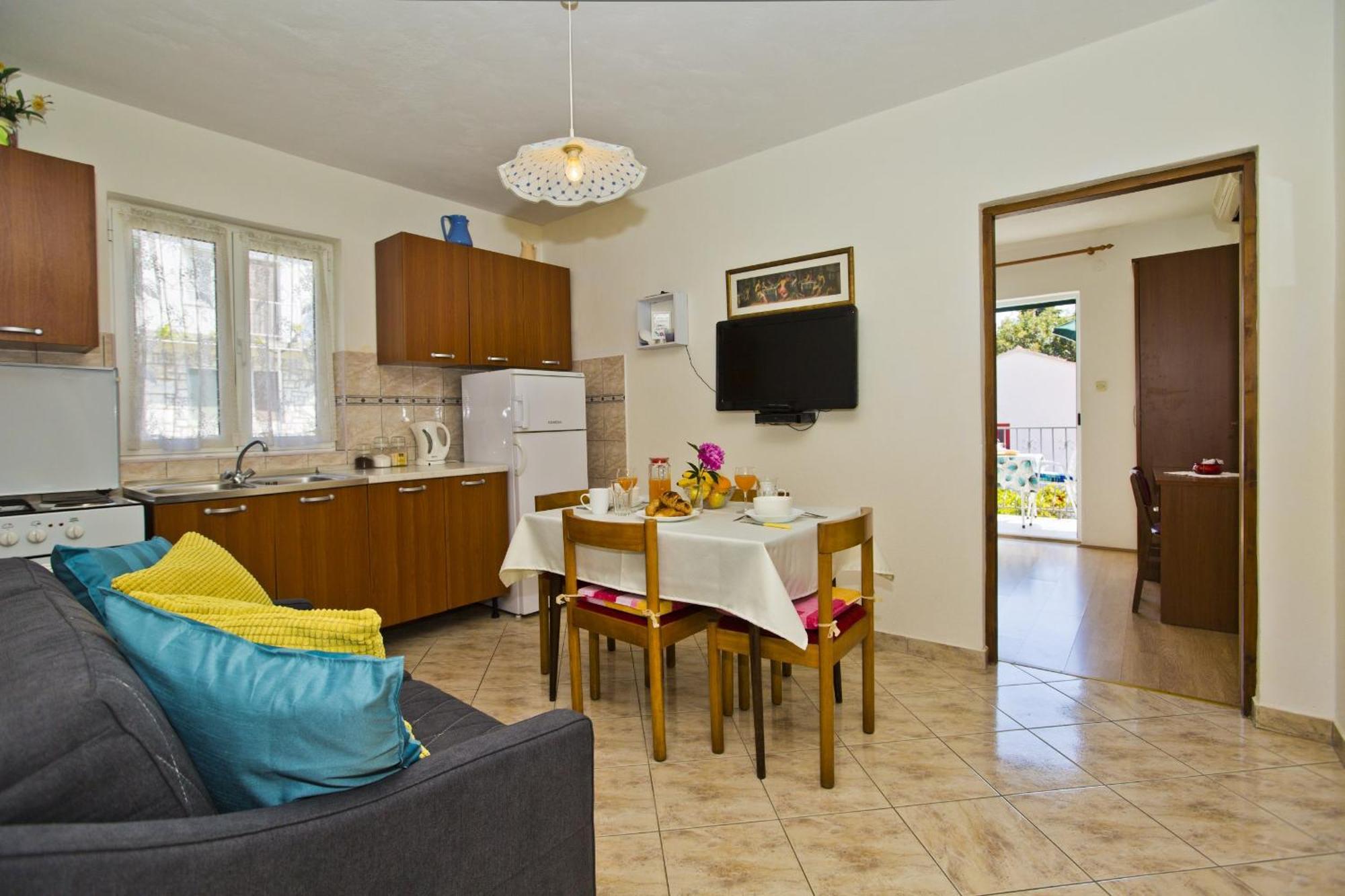 Apartment Lina Vrankovic *
